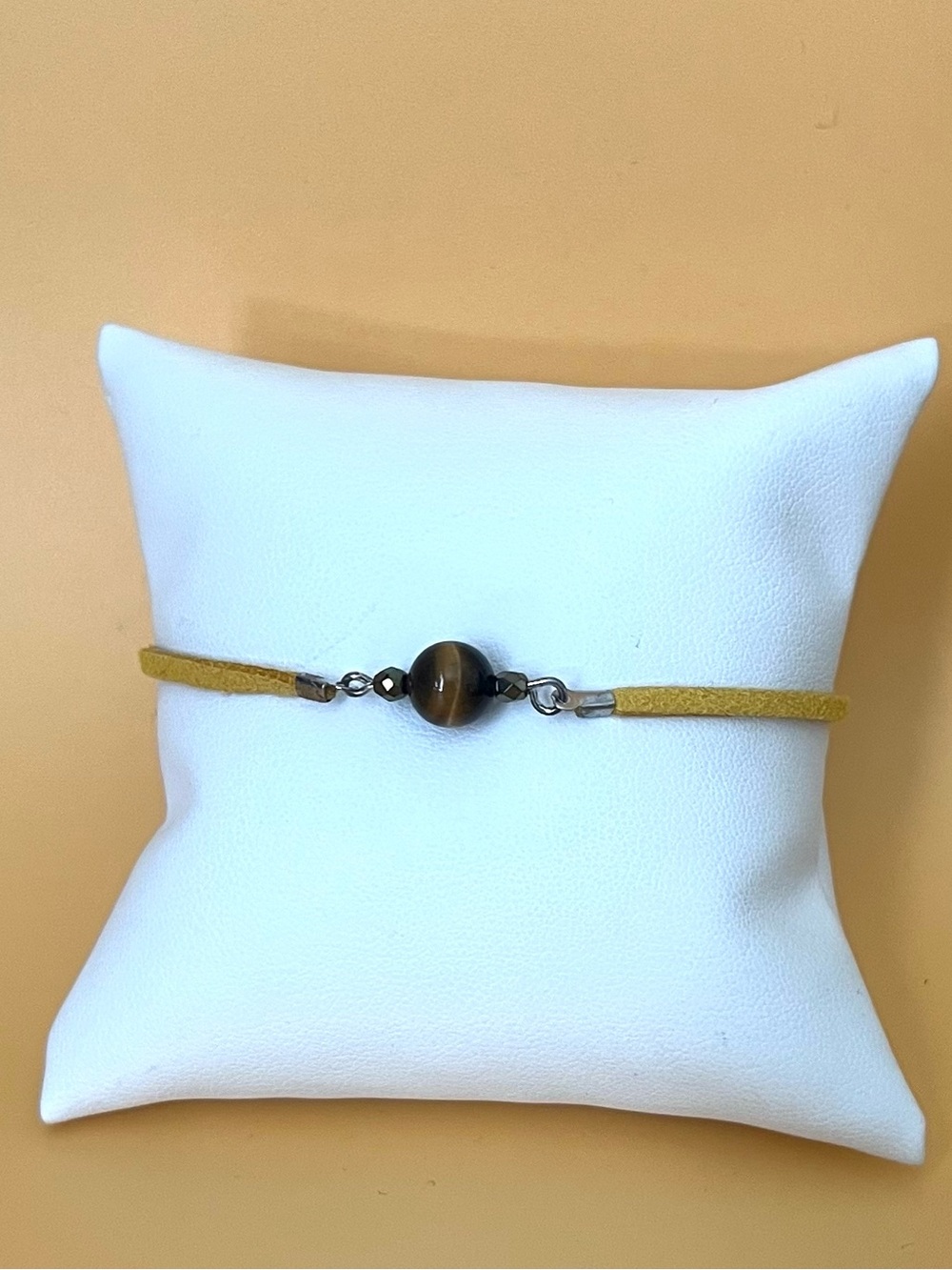 round tiger’s eye bead bracelet & Yellow leather
